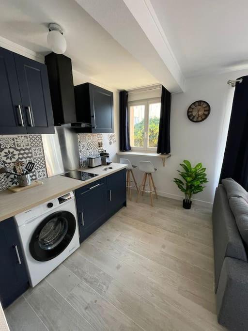 Appartement 1 Chambre Proche Gare Et Centre Ville Поаси Екстериор снимка